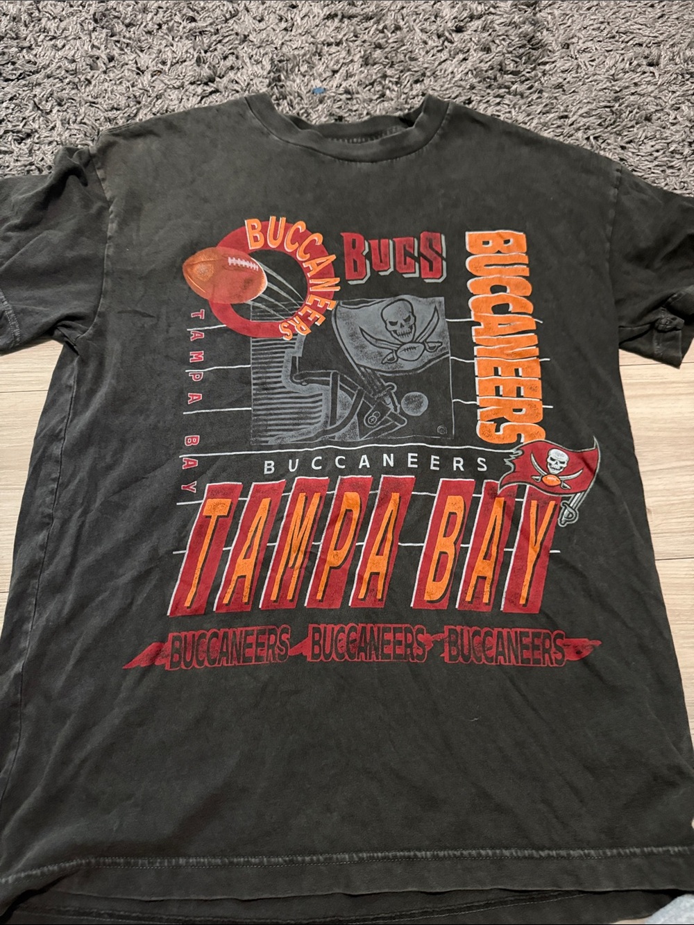 NFL Abercrombie Buccaneers T shirt